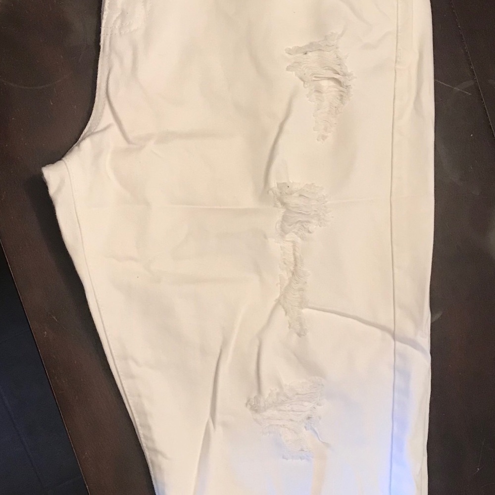 Mossimo White Denim Boyfriend Crops | Size 16